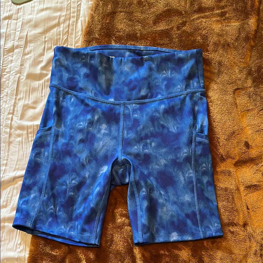 Women’s patterned bike shorts